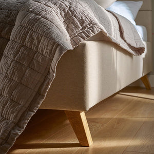 Тапицирано легло с крака Geometric 180x200 I Флор Декор