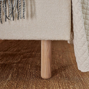 Тапицирано легло с крака Geometric 180x200 I Флор Декор