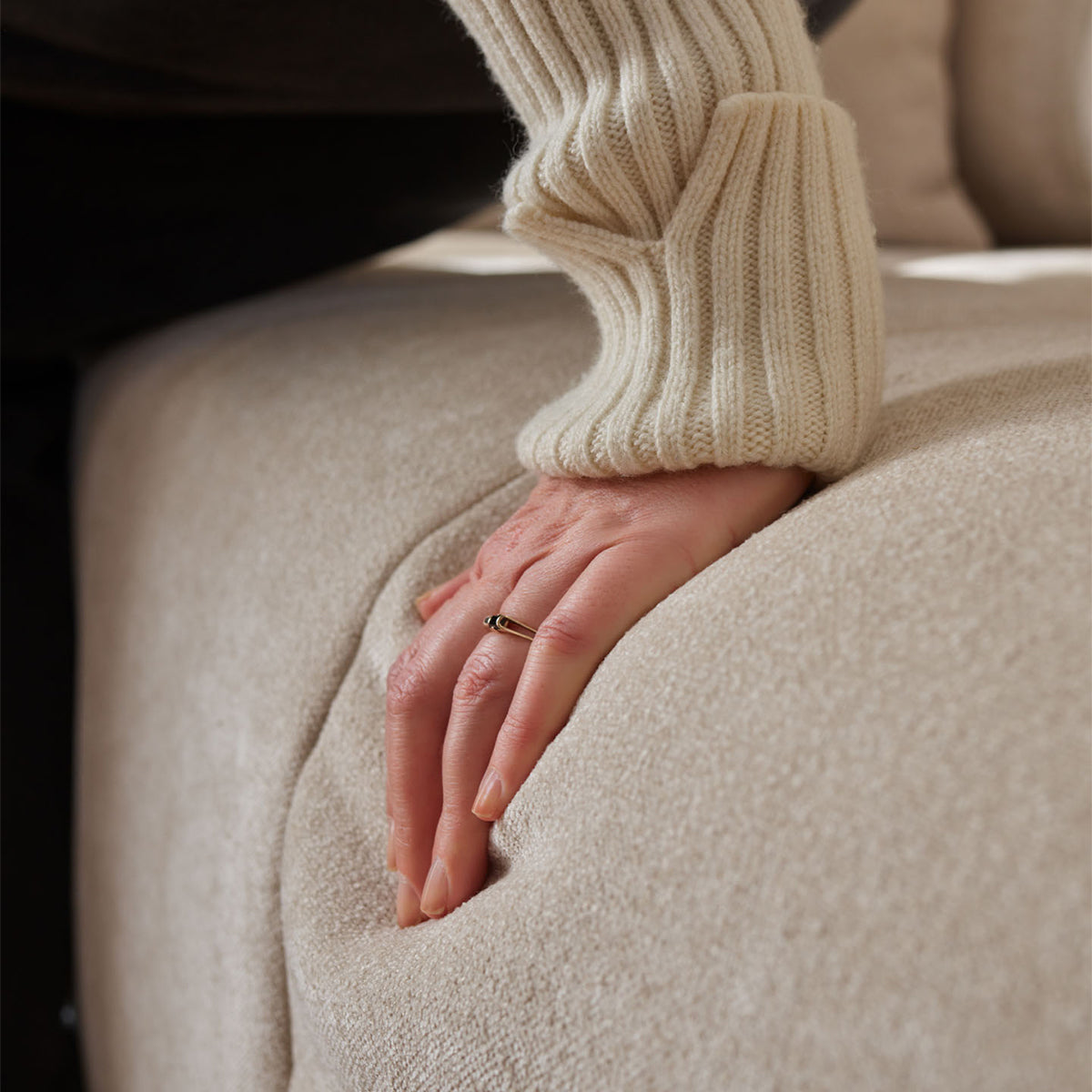 Триместен диван Duvio