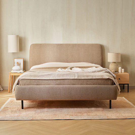 Тапицирано легло CALME