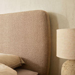 Тапицирано легло CALME