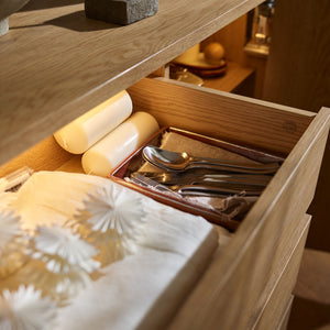 Бюфет с чекмеджета и осветление Well