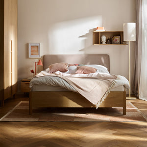 Легло с тапицирана табла Well