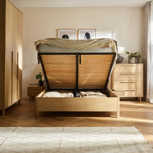 Легло с тапицирана табла Well