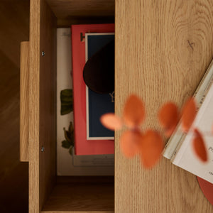 Нощно шкафче Well