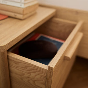 Нощно шкафче Well