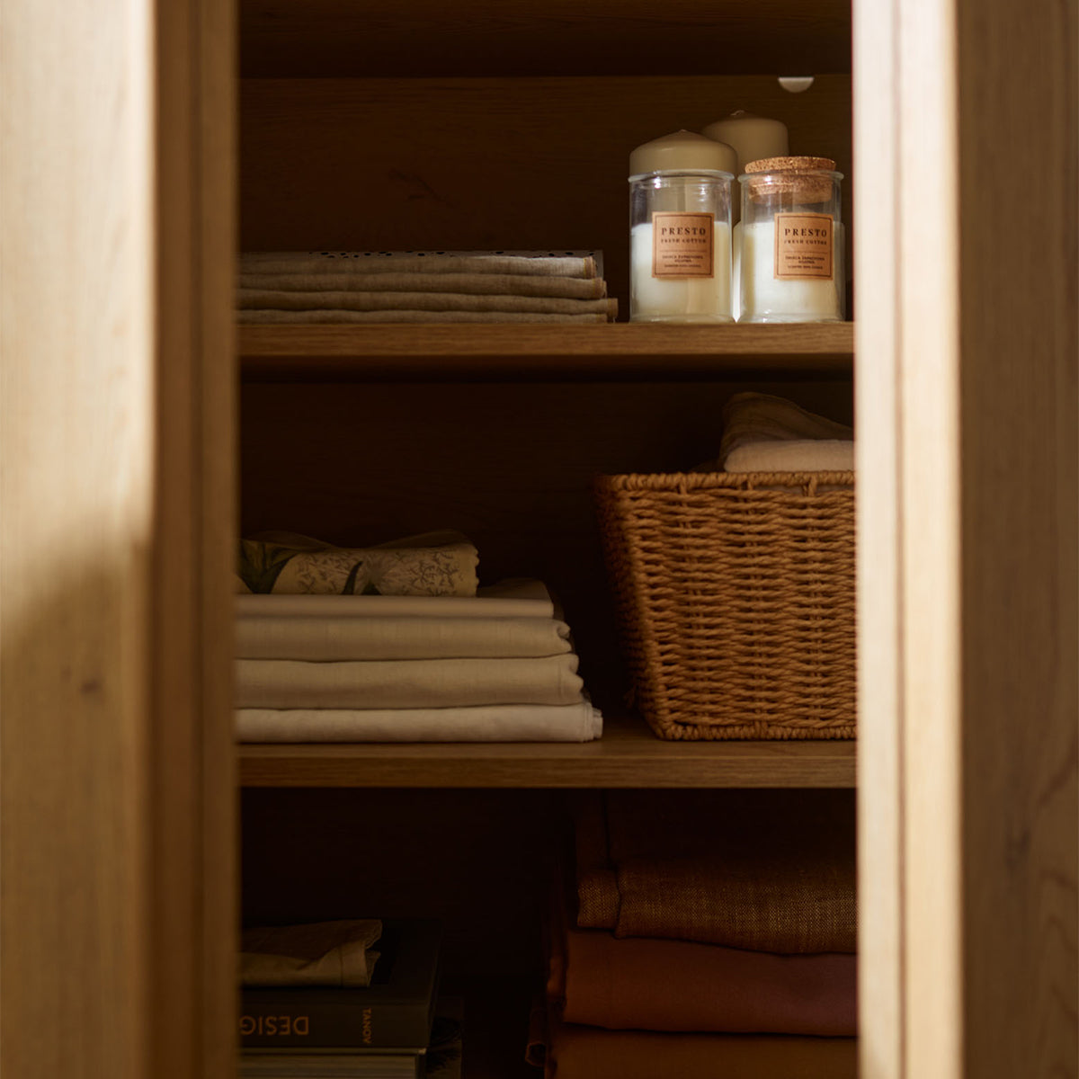 Двукрилен скрин Well