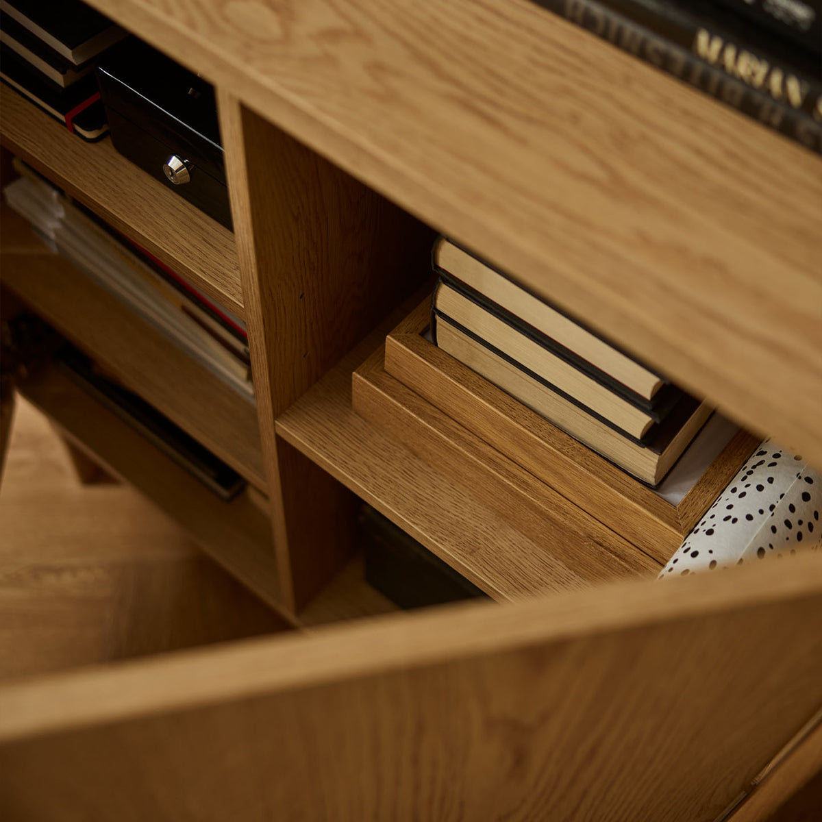 Двукрилен скрин Well