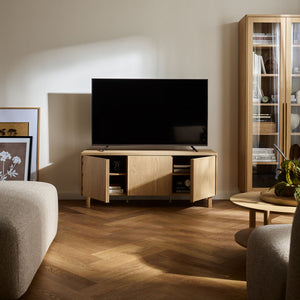 Тесен шкаф за телевизор Well