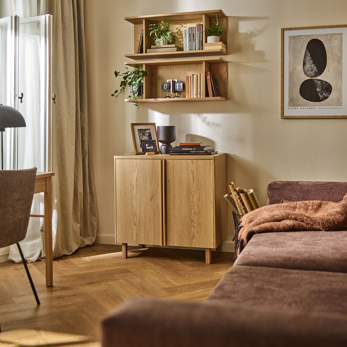 Тясна етажерка за стена Well