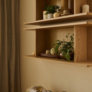 Тясна етажерка за стена Well