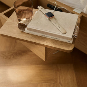 Висящо нощно шкафче Well