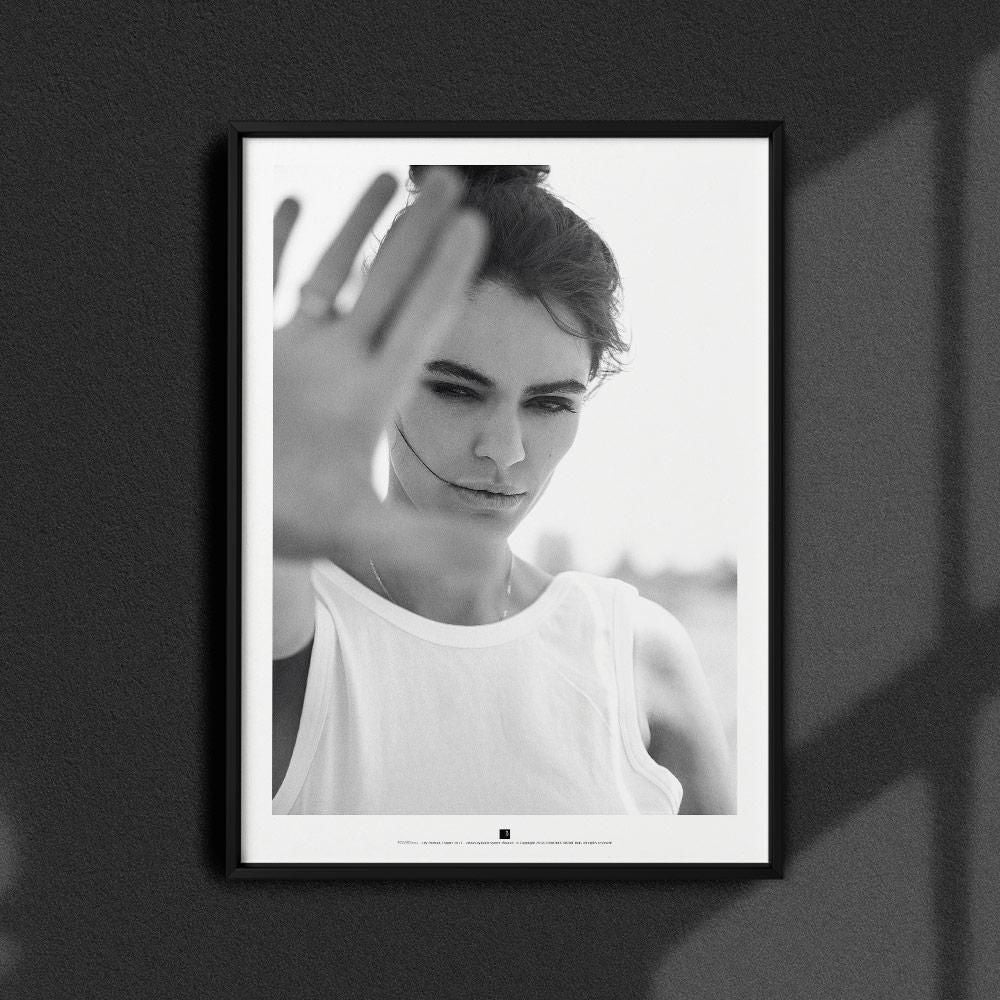 Постер "Stop-I" на Monochrome Hub Gallery от Флор Декор