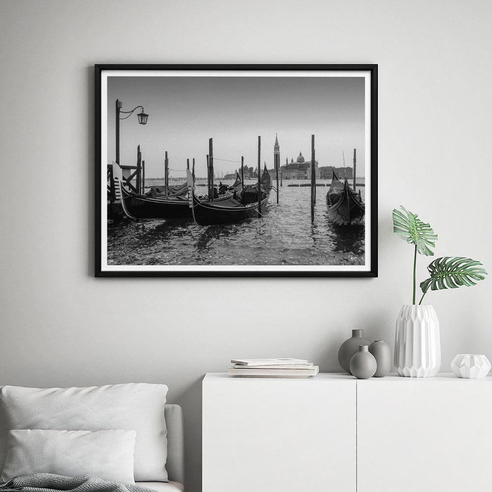 Постер "Gondolas in Venice" на Monochrome Hub Gallery от Флор Декор